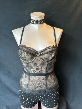 Victoria's‎ Secret Black Floral Lace Bustier Chemise